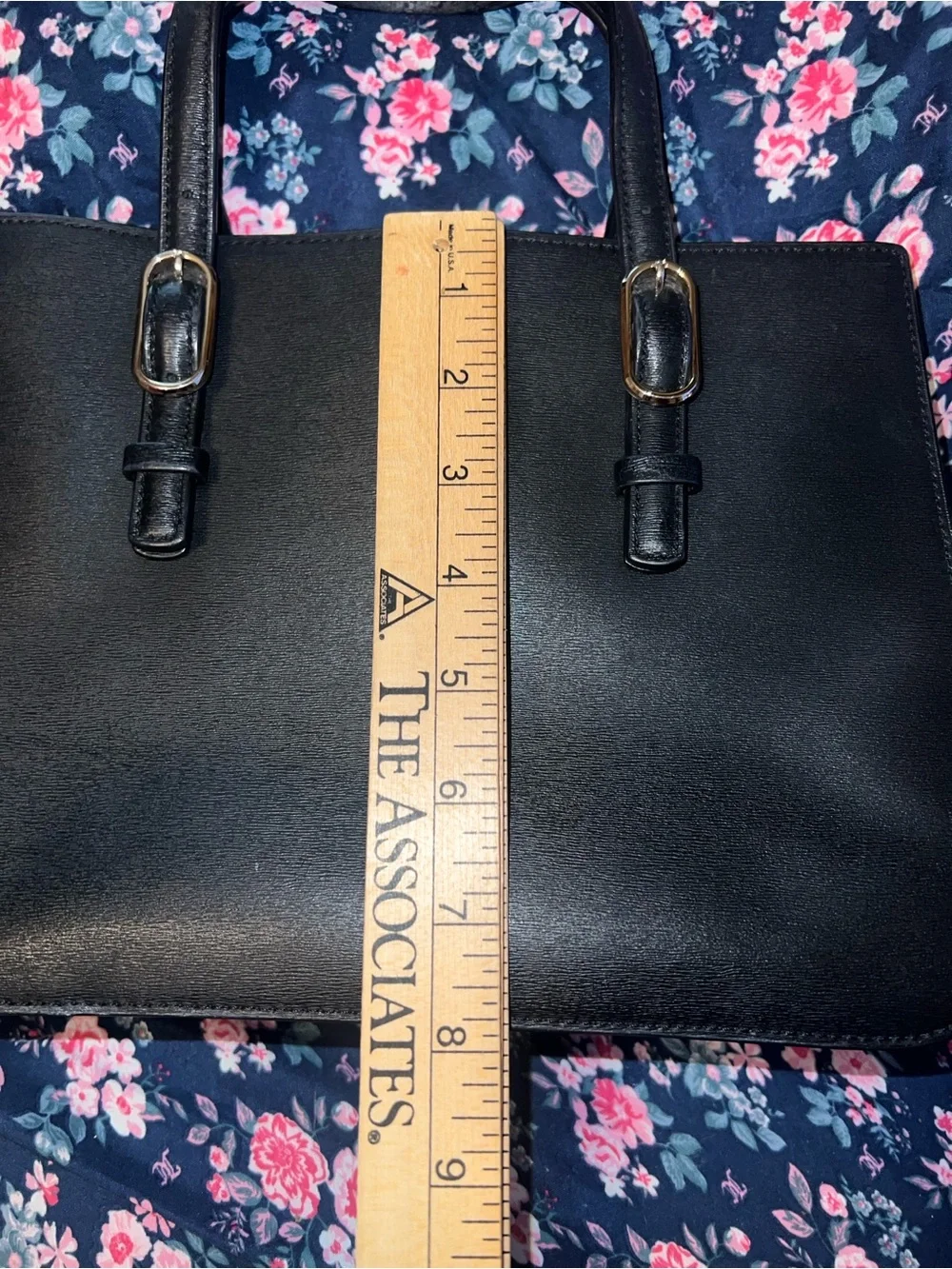 Kate spade satchel (read description)